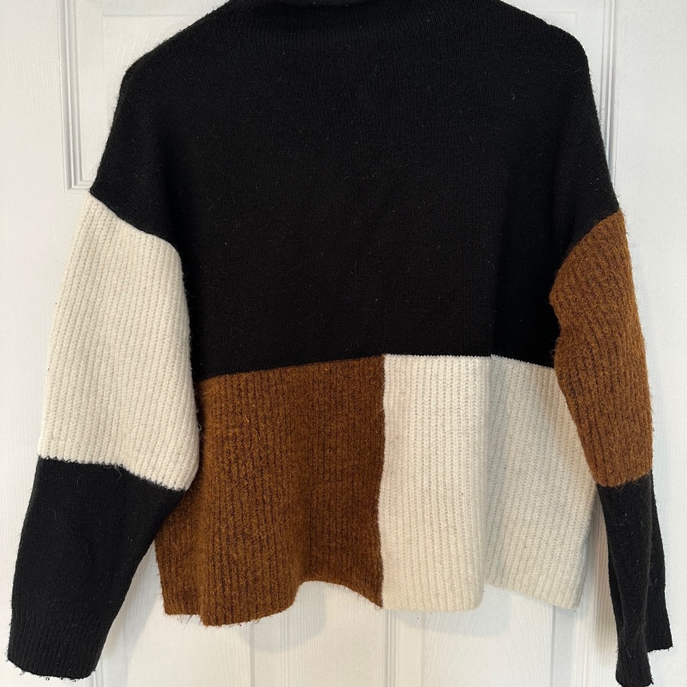 Black white brown sweater